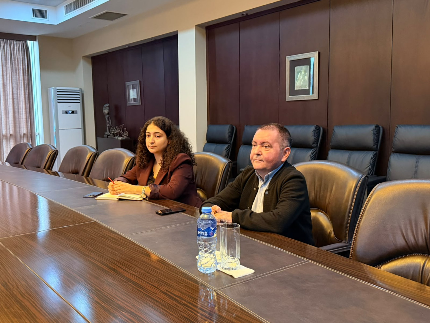 კავკასიის უნივერსიტეტის წარმომადგენლების ვიზიტი მარნეულში - თანამშრომლობის ახალი შესაძლებლობები