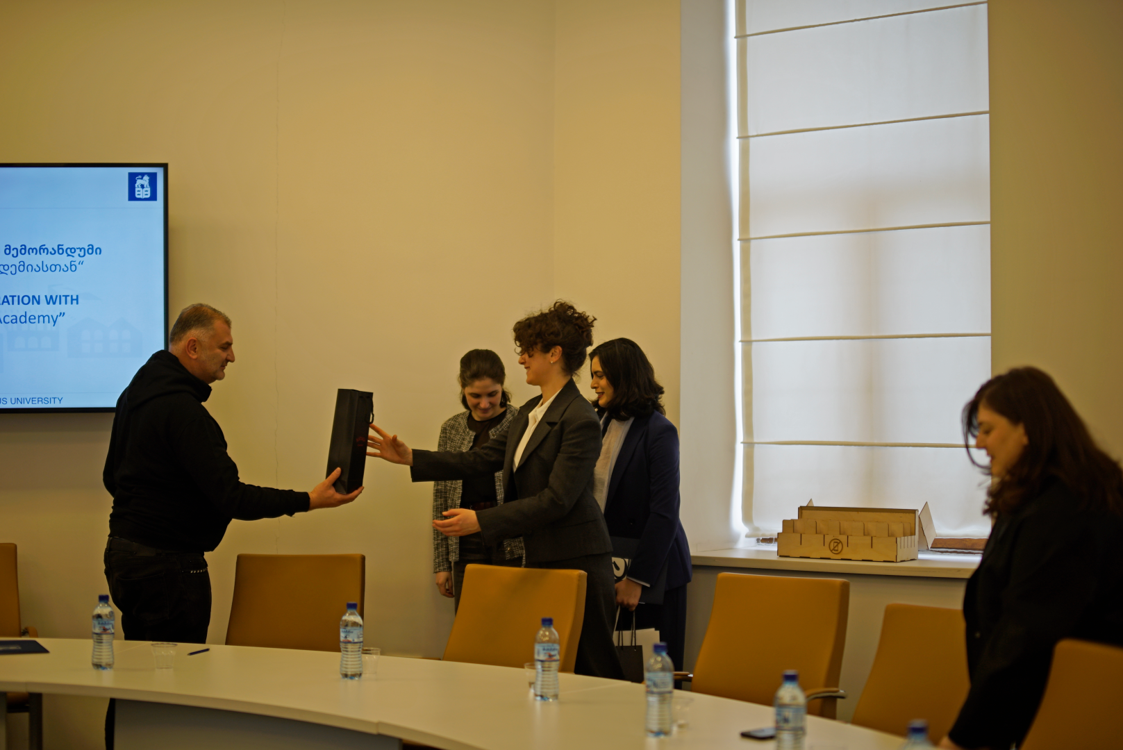 ურთიერთთანამშრომლობის მემორანდუმი ბრიტანულ ქართულ აკადემიასთან