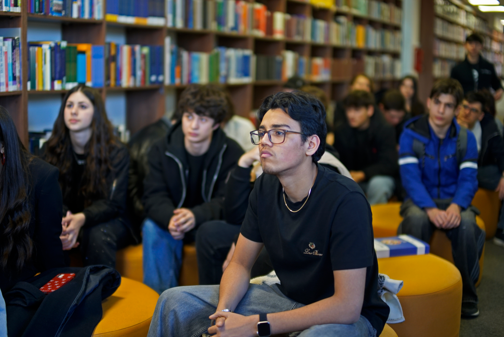 სკოლა მოძღვარის მოსწავლეები კავკასიის უნივერსიტეტში