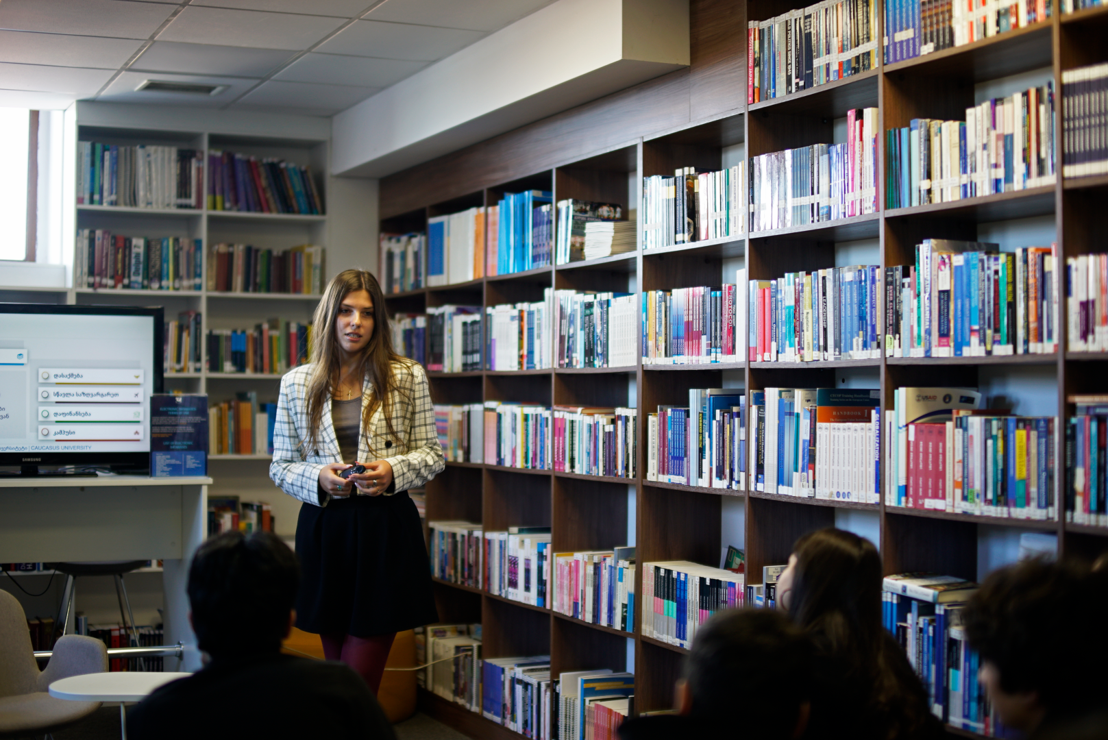 სკოლა მოძღვარის მოსწავლეები კავკასიის უნივერსიტეტში