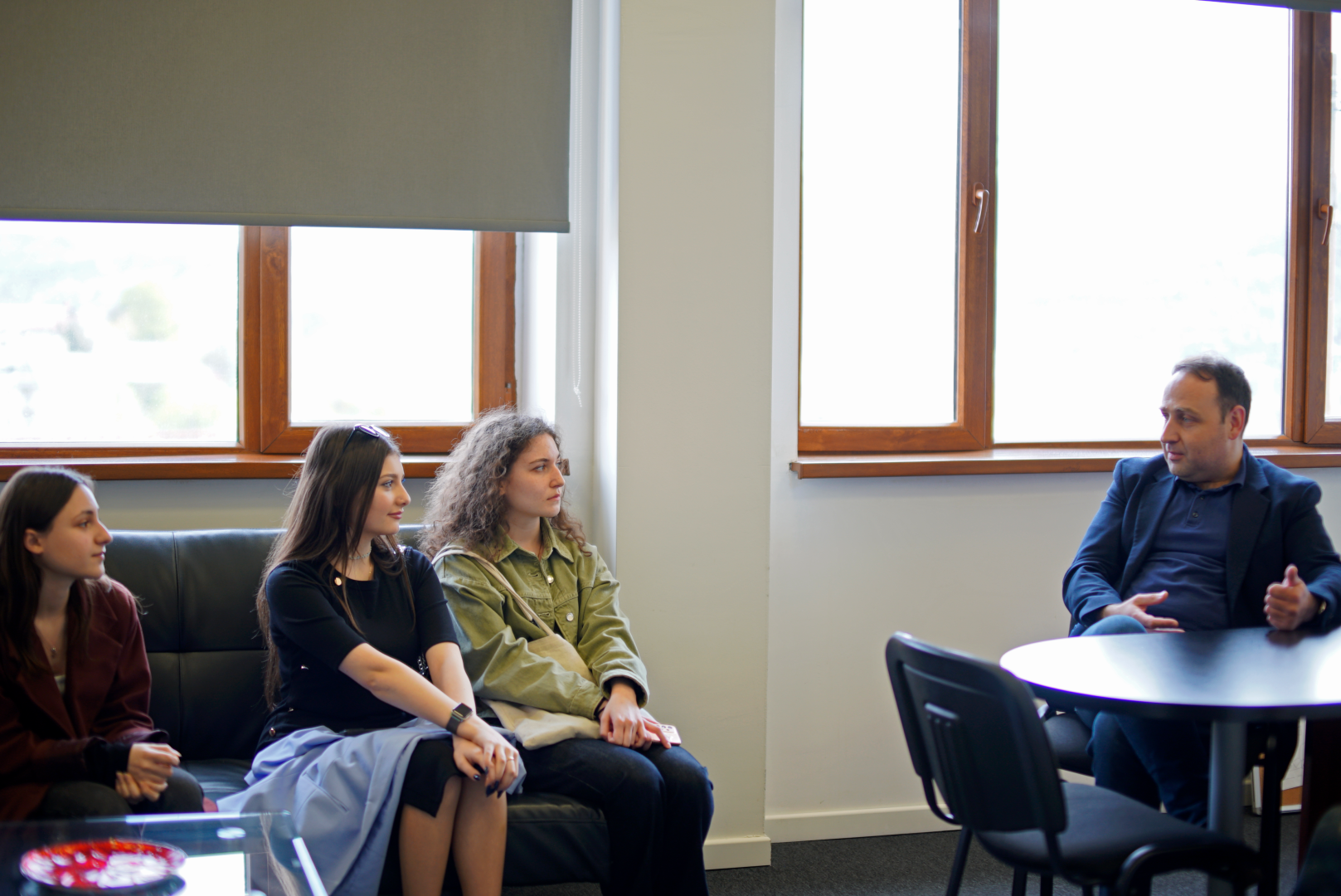 საინფორმაციო შეხვედრა აბიტურიენტებისთვის