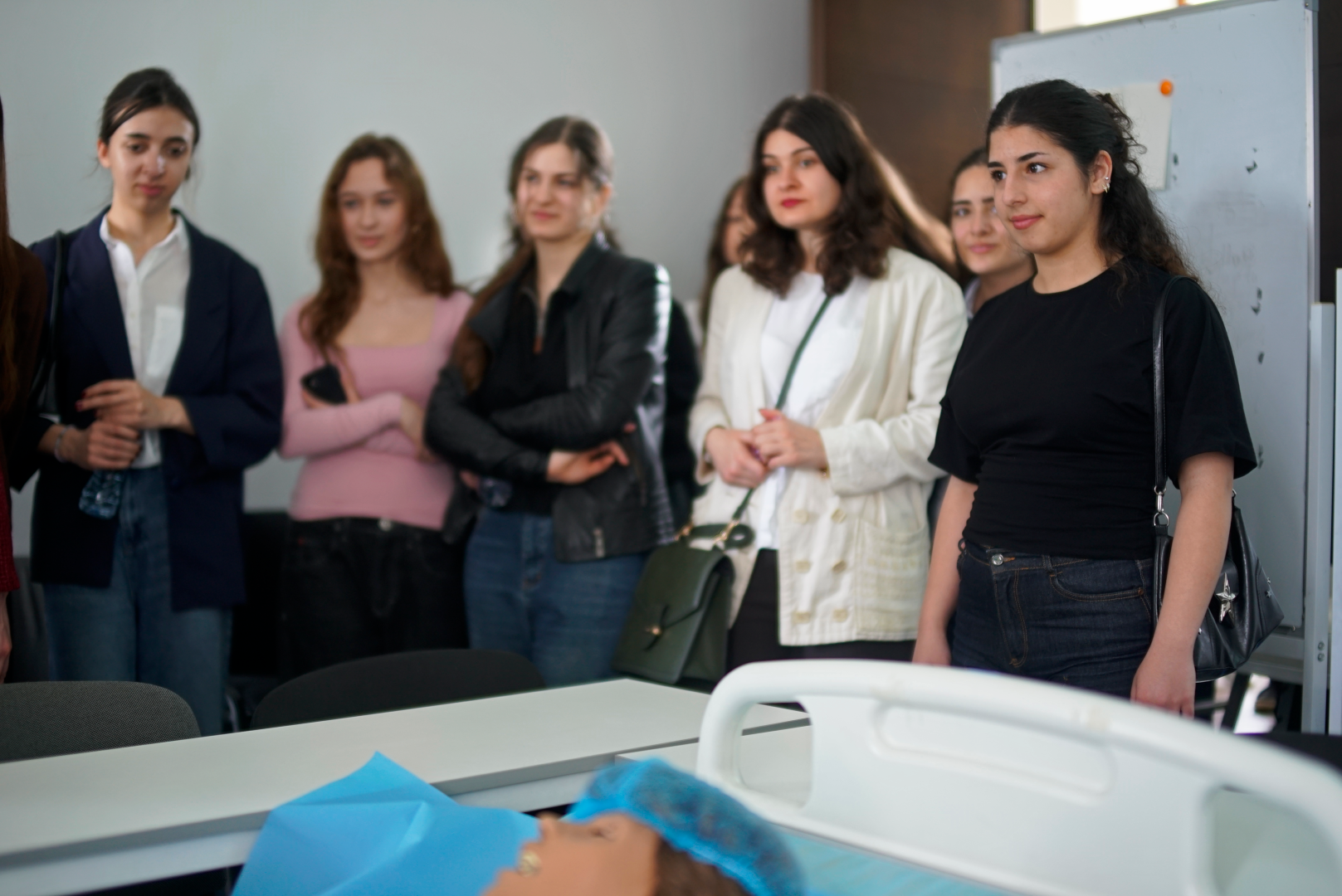 სასწავლო ცენტრი ,,სპექტრი&rsquo;&rsquo;-ის მოსწავლეების ვიზიტი კავკასიის უნივერსიტეტში