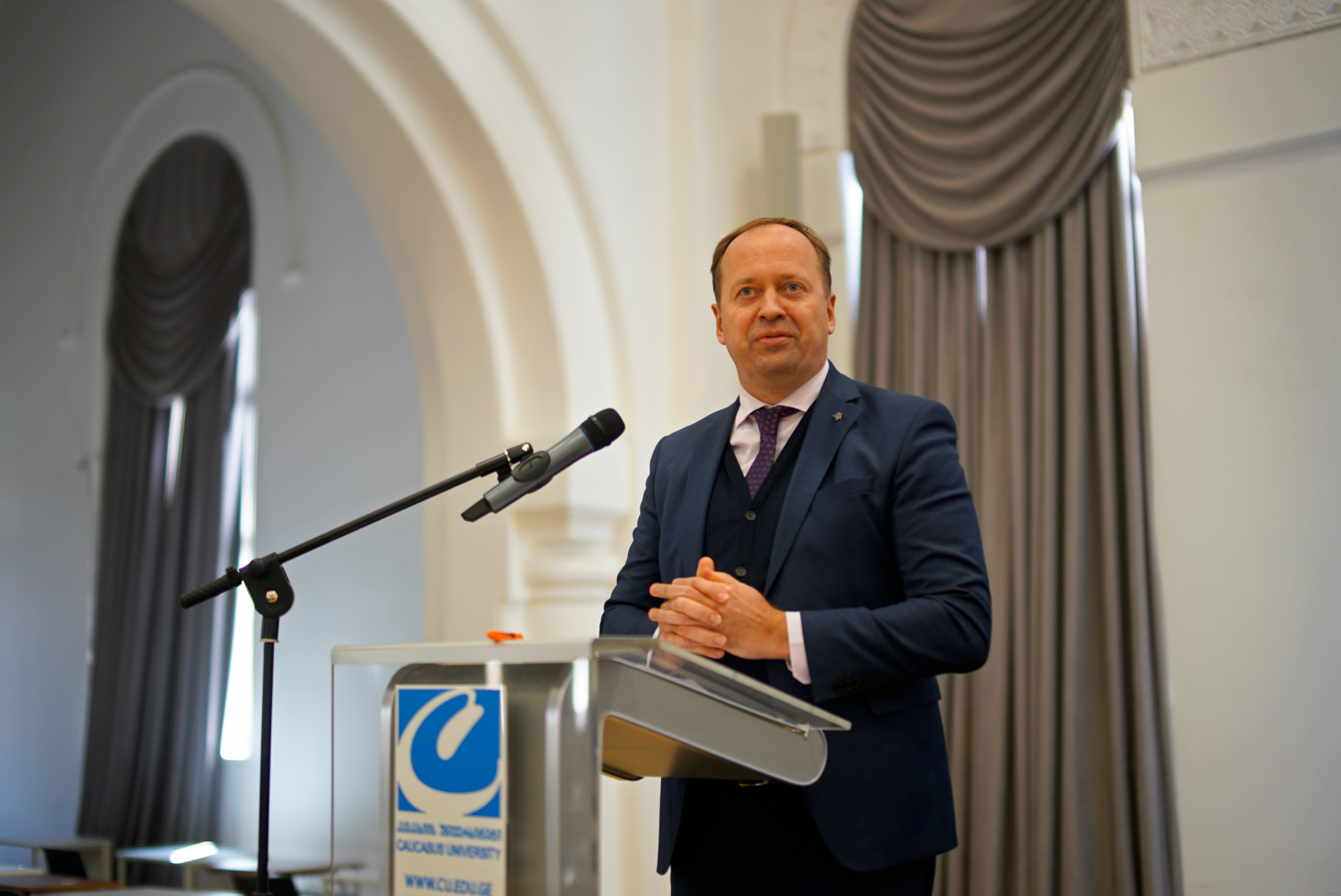 ქართული ენის დღე კავკასიის უნივერსიტეტში