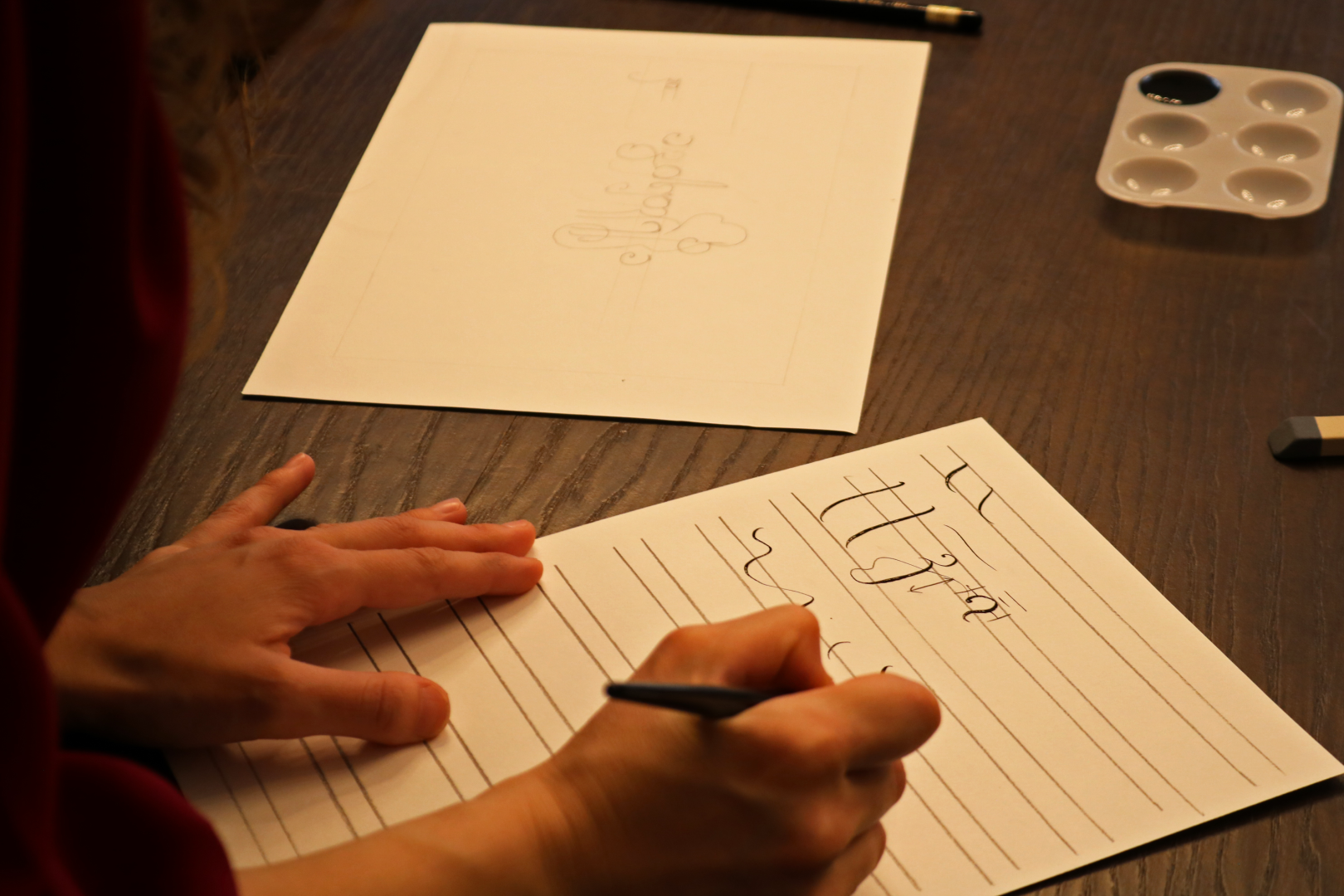 ქართული კალიგრაფიის ხელოვნების მასტერკლასი ვილნიუსის უნივერსიტეტში