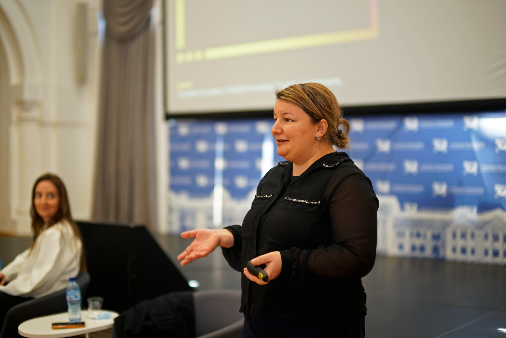 შეხვედრა აუდიტორული კომპანია EY-ის წარმომადგენელთან