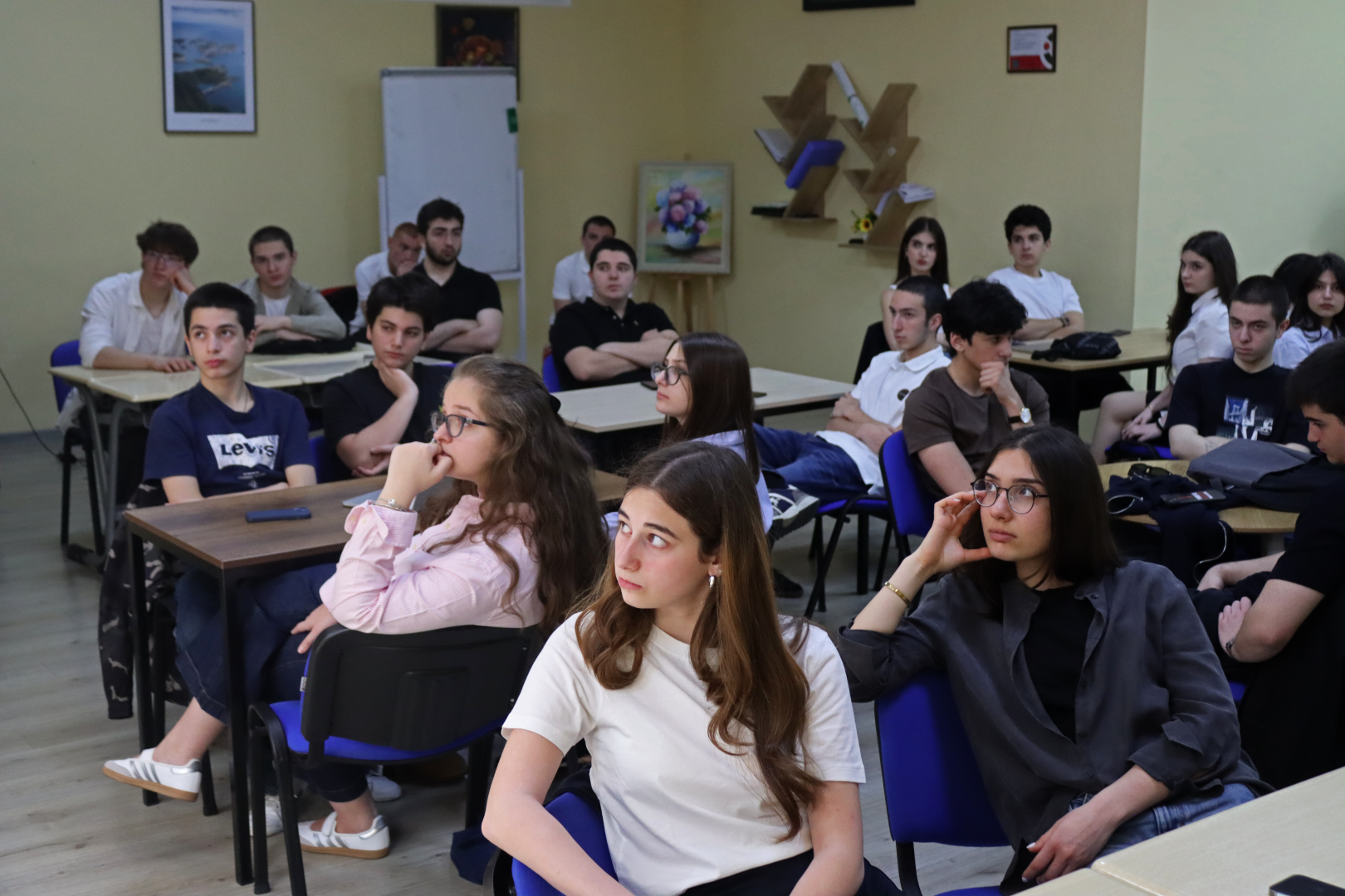 სამეწარმეო ღონისძიება - Smart Solutions Powered by AI -  ქართულ-ამერიკული უმაღლესი სკოლის მოსწავლეებისთვის