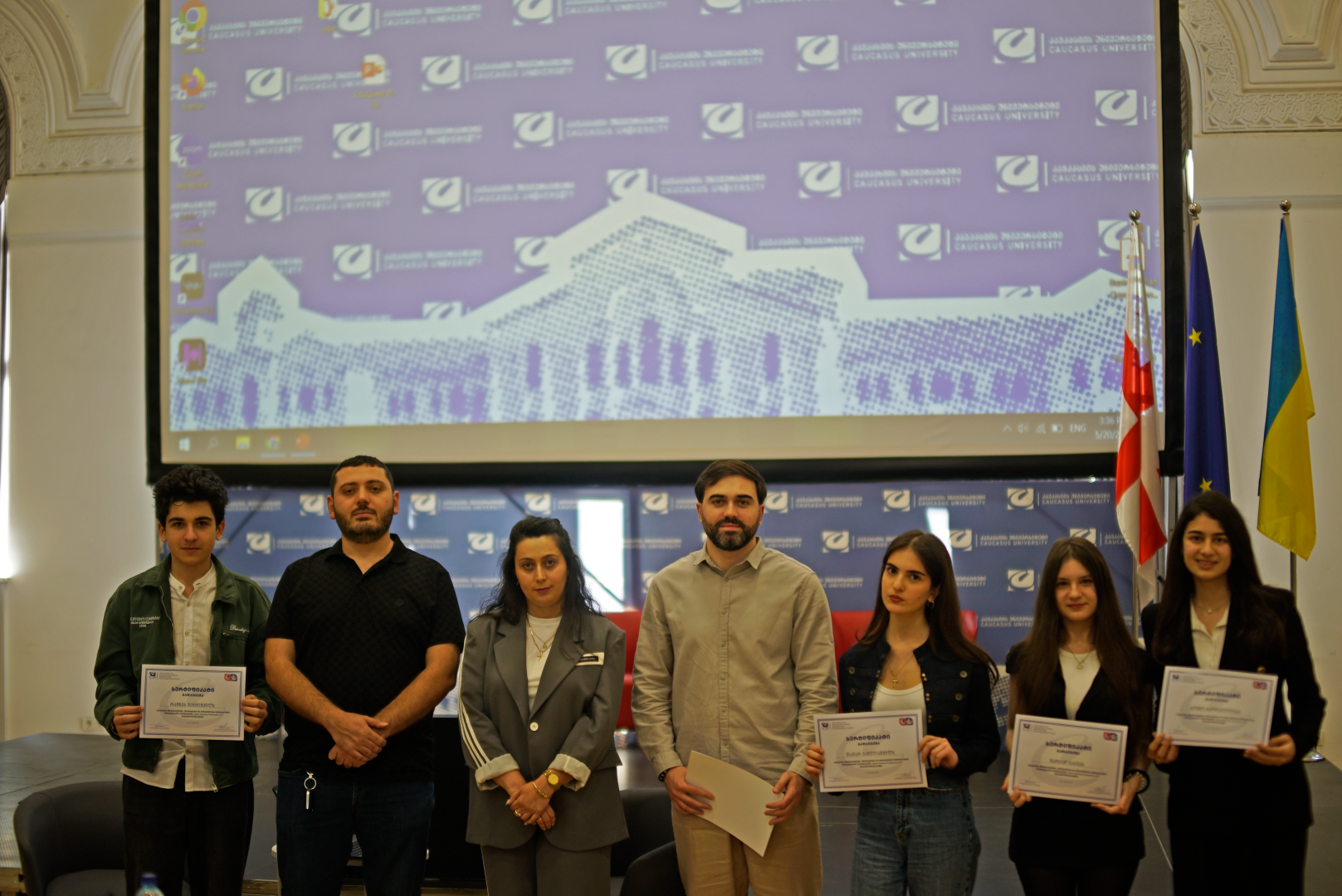 სამეწარმეო ღონისძიება - Smart Solutions Powered by AI -  ქართულ-ამერიკული უმაღლესი სკოლის მოსწავლეებისთვის
