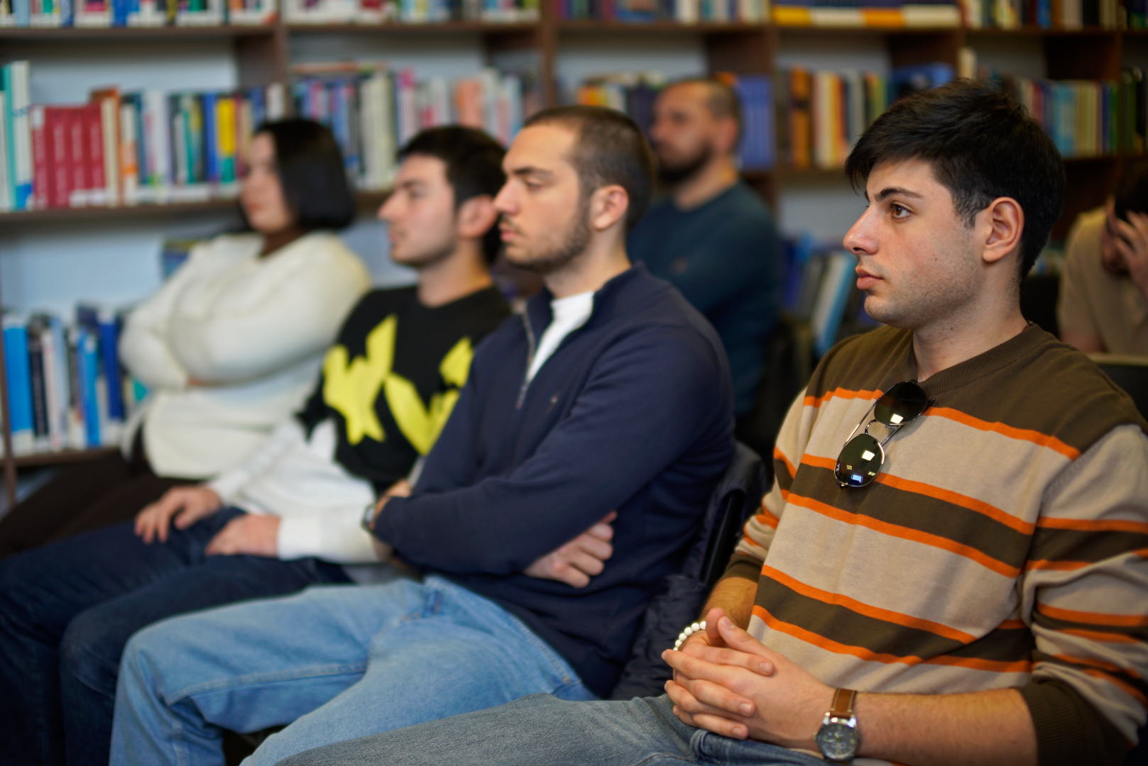 მომავლის პროფესიები AI ეპოქაში: როგორ იცვლება როლები და რა უნარებია გადამწყვეტი? 