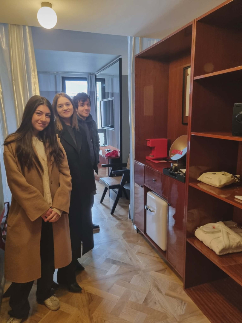 მასპინძლობის მენეჯმენტის პროგრამის სტუდენტების სასწავლო ვიზიტი სასტუმრო &bdquo;აფიშა&ldquo;-ში