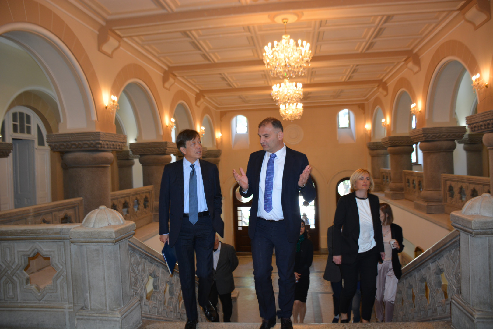 იაპონიის ელჩის ვიზიტი კავკასიის უნივერსიტეტში