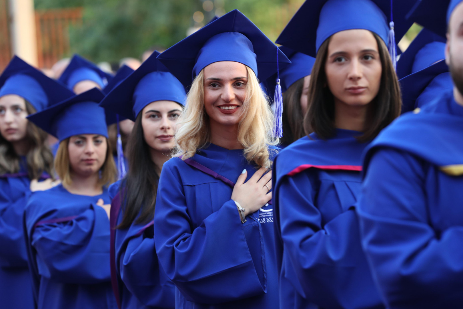 კურსდამთავრებულთათვის დიპლომების გადაცემის ცერემონიალი