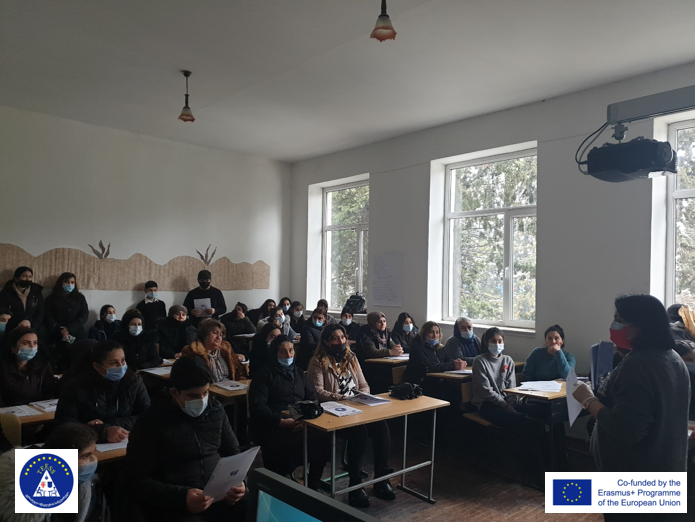  Erasmus+ ჟან მონეს პროექტი „ევროპული სწავლების სამკუთხედი“ (TEESS) მარნეულის აზებაიჯანულ საჯარო სკოლაში