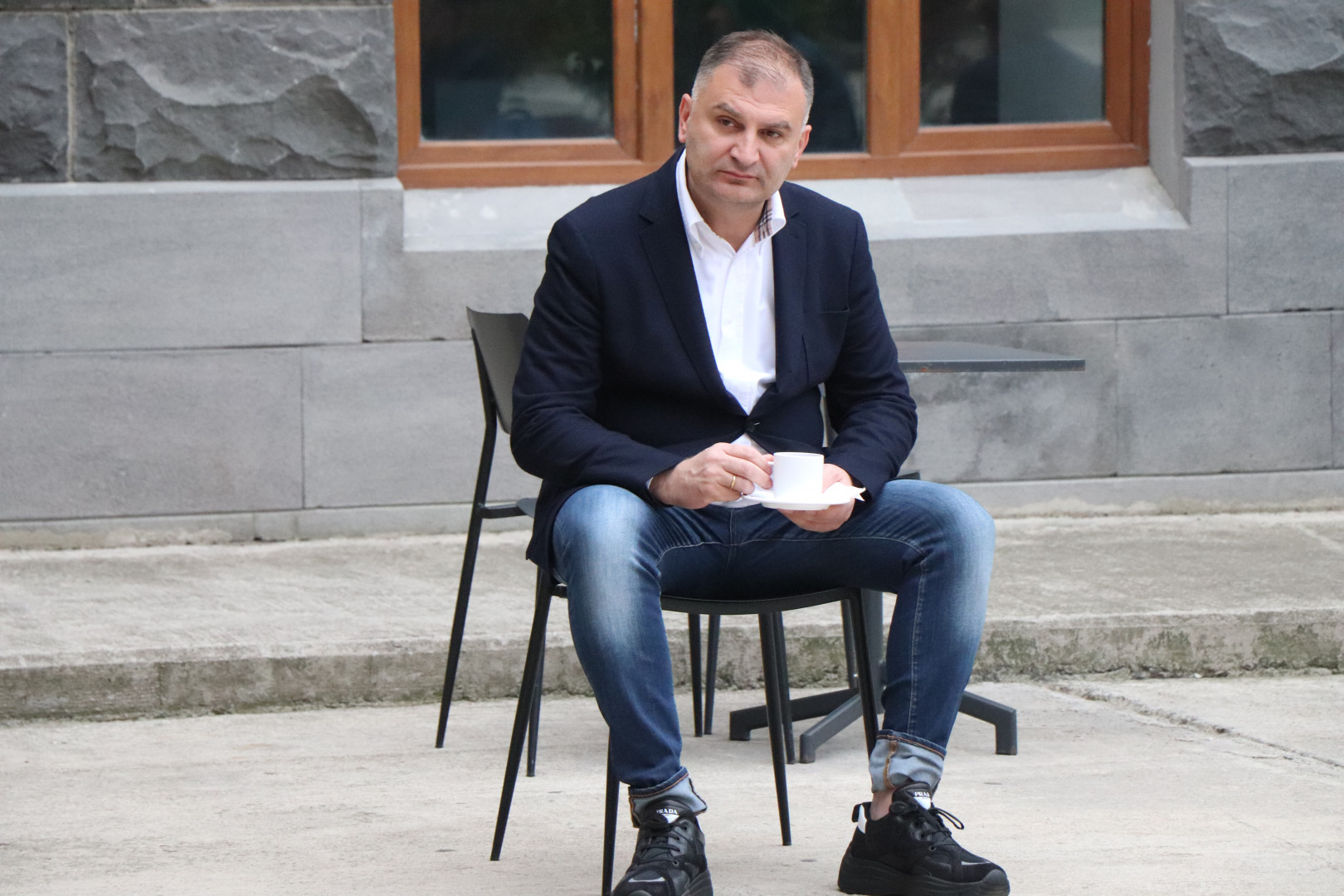 კავკასიის უნივერსიტეტის პრეზიდენტი კახა შენგელია უნივერსიტეტის აკადემიურ პერსონალს და თანამშრომლებს არაფორმალურ გარემოში შეხვდა