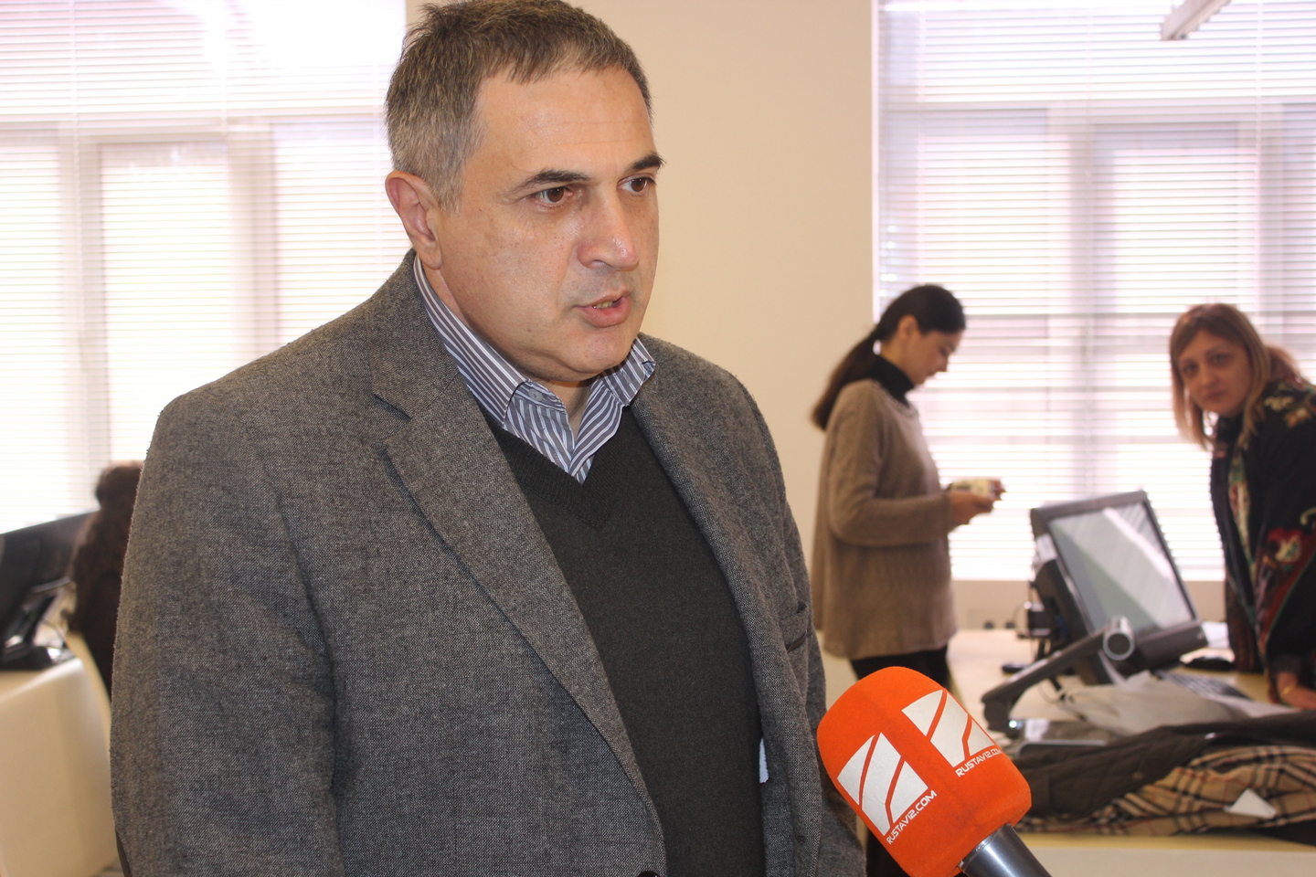 კავკასიის უნივერსიტეტმა პირველი ექსპერიმენტული სკოლის პედაგოგები და მოსწავლეები დააჯილდოვა