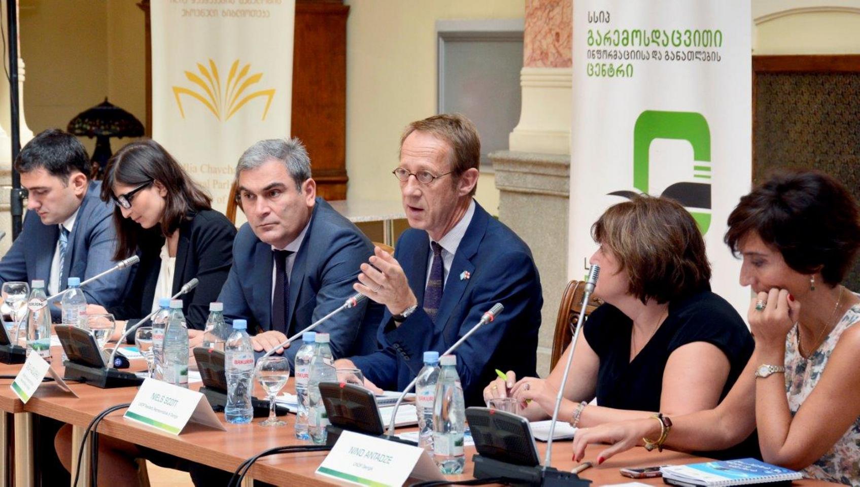 "ოზონის შრე სიცოცხლის ფარი''