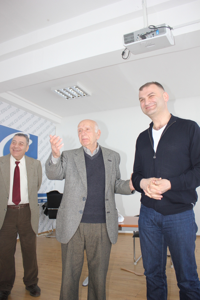 ლეო ანთაძის მონო სპექტაკლი კავკასიის უნივერსიტეტში