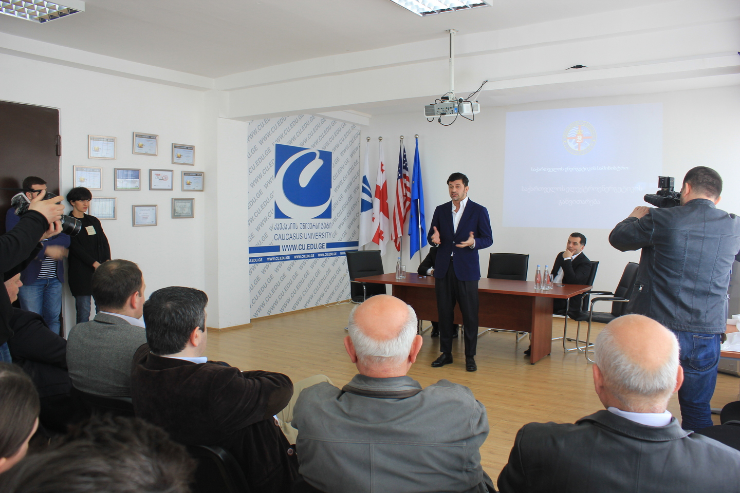 კახი კალაძე სტუმრად კავკასიის უნივერსიტეტში