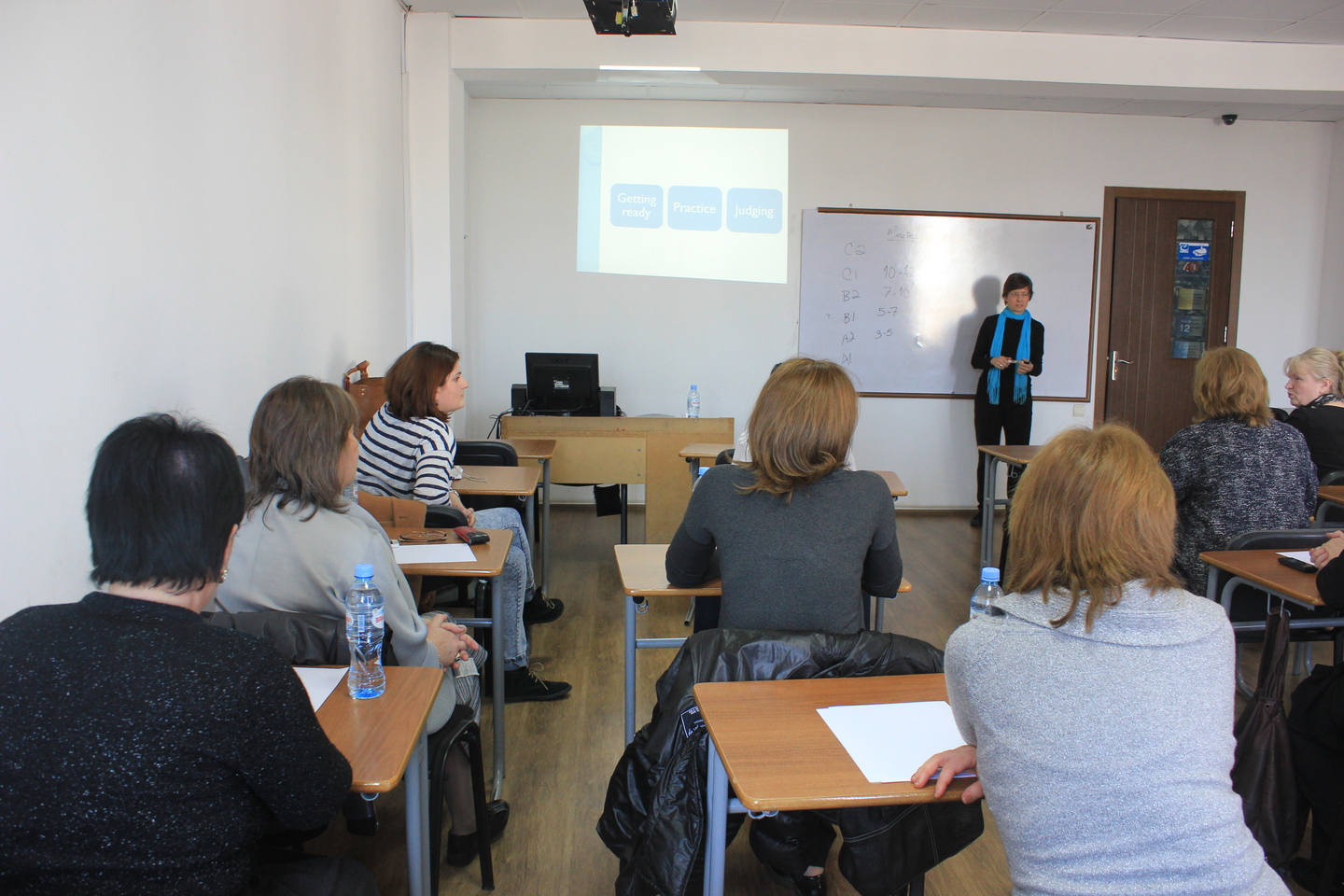 LCC International University-ს პროფესორის ლექციები კავკასიის უნივერსიტეტში